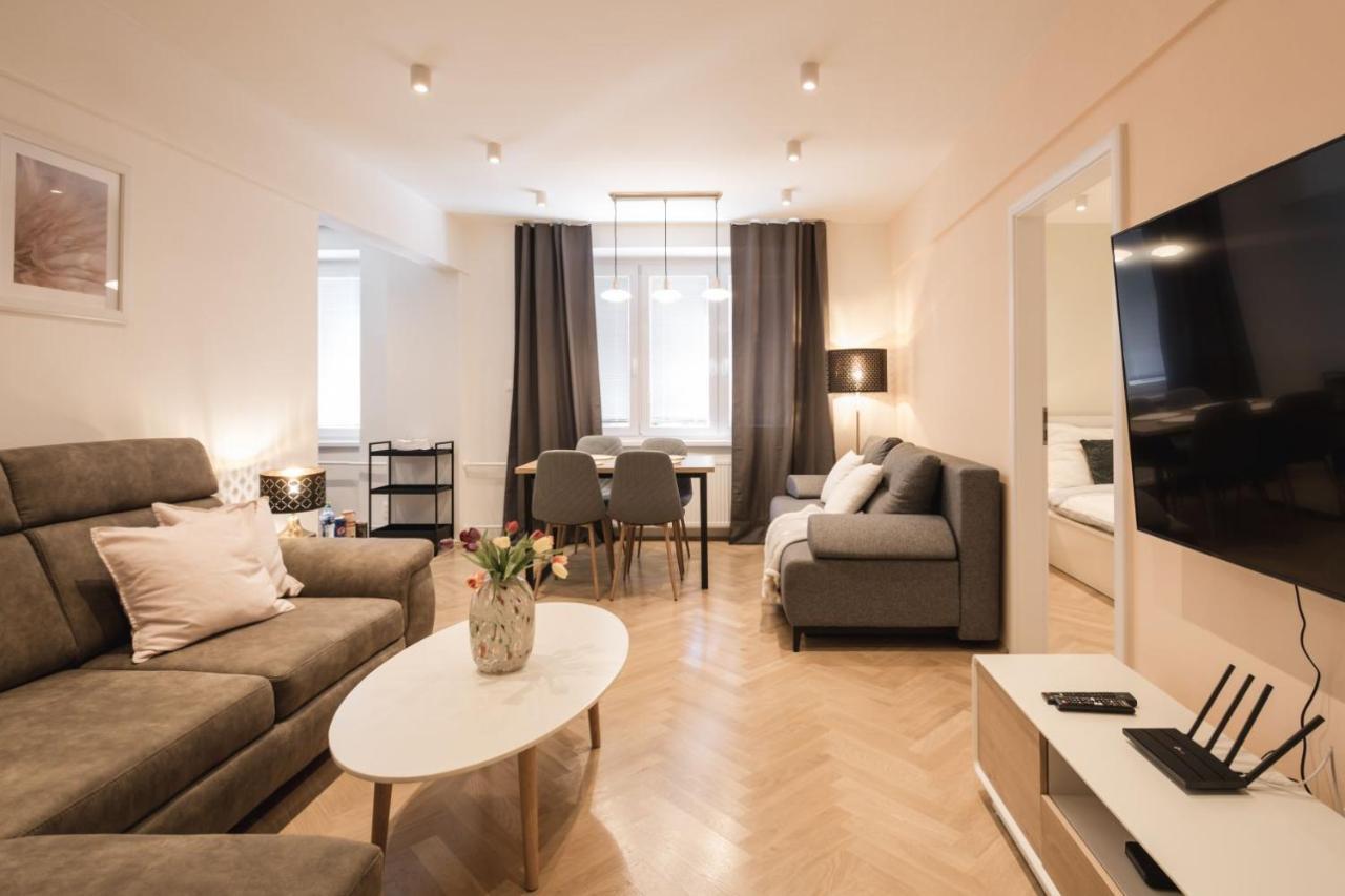 Flexihome Sk - Tolsteho - Free Parking On The Street - 2 Bedrooms كَشّا المظهر الخارجي الصورة